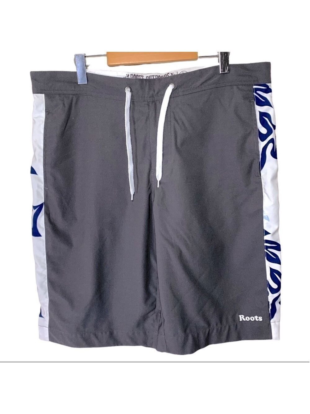 𝅺roots Gray White Board Shorts Drawstring Waist 4 Pockets Bermudas Size Large